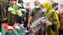 KemenKopUKM Siap Bawa Sarung Majalaya Kembali Menduni Lewat Digitalisasi