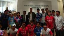 Karyawan BNI dan Timnas Bulutangkis di London