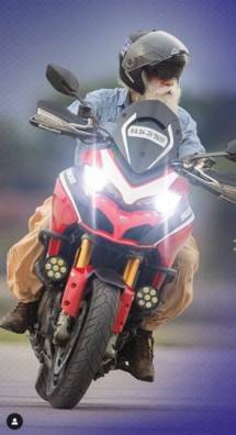 Sadhguru Memulai Perjalanan Sepeda Motor 100 Hari dari London untuk Menyelamatkan Tanah