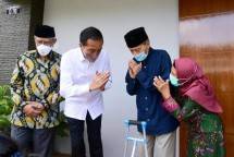 Presiden Jokowi Jenguk Mantan Ketum PP Muhammadiyah Buya Syafii 