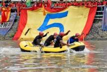 Prajurit Yonif 5 Marinir Semangat dalam Lomba Dayung Rafting Piala Danpasmar 2