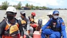 SPKKL Sambas Bersama Rapala Cari Nelayan Hilang di Perairan Selakau Sambas