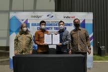 Ki-ka: Otto Toto sugiri Komisaris dan Co-founder Indonet Muhammad Arif Ketua umum APJII Anthony Jauw Head of Sales EDGE DC Syarif Lumintarjo KABID APJII