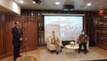 (Kiri-kanan) Consul for Economic Affair KJRI Dubai UEA Ahmad Saleh Kusnowibowo, Deputy Executive Vice President CX & Digitization Telkom Sri Safitri, dan Executive Vice President Digital Bussiness & Technology Telkom Saiful Hidajat