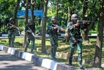 Prajurit Yonif 1 dan Taruna Korps Marinir Laksanakan Latihan Patroli Tempur