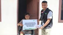 Dompet Dhuafa Waspada Kembali Salurkan Kursi Roda Kepada Mustahik