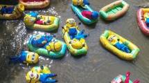 Gemas! Intip Yuk Para Minion yang Lagi Asyik Rafting di Sungai 