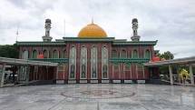 Masjid Raya Pekanbaru Gaet Imam dari Yaman, Salat Tarawih 1 Juz Semalam