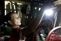 Philips Terangi Desa Terpencil Melalui Program 'Kampung Terang Hemat Energi'