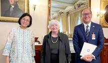 Menkeu Sri Mulyani dan Dubes RI untuk AS Rosan Roeslani bertemu dengan Menkeu AS Janet Yellen