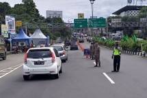 Cegah Kemacetan, Polisi Mulai Batasi Kendaraan Besar Masuk Jalur Alternatif Puncak Bogor