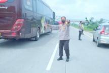 Kapolda Jabar Turun Langsung Atur Lalu Lintas Karena Tidak Ingin Melihat Kemacetan