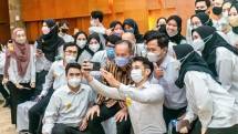 Menperin Agus Gumiwang Kartasasmita saat bersua foto bersama CPNS Kementerian Perindustrian