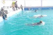 Yonmarhanlan I Belawan Bina Fisik dengan Latihan Renang Militer