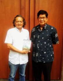 Mantan Politikus Laksamana Sukardi Gandeng Harry Tjahjono Cegah Dampak Negatif Konten Youtube Pada Anak. 