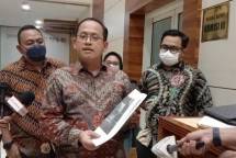 Perwakilan Pusat Bantuan Hukum (Pusbakum) Advokat Indonesia cabang Surabaya, Johanes Dipa Widjaya