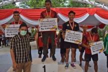 Tim Dayung Yonif 1 Marinir Tercepat Dalam Lomba Dayung Perahu Sampan 