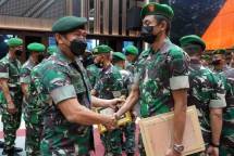 Pangkostrad Letjen TNI Maruli Simanjuntak 