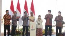 Menteri Bahlil 'Groundbreaking' Pabrik Keramik PMDN Pertama Senilai Rp1,5 Triliun di KIT Batang