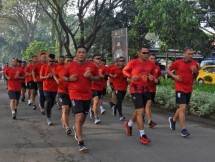  Danpasmar 2 Brigjen TNI (Mar) Suherlan Bersama ASINETL dan AQSPRES Laksanakan Triathlon