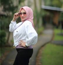 Annisa Queen, Antara Akting, Nyanyi dan Bisnis