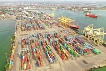 Standardisasi operasional dan komersial menjadi salah satu fokus inisiatif strategis PT Pelindo (Persero) paska merger pada Oktober 2021 