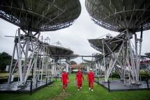 Telkomsat memperolah hak labuh starlink 