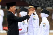 Presiden Jokowi melantik Pamong Praja Muda Lulusan IPDN Angkatan XXIV Tahun 2017 (8/8/2017). (Foto: Humas/Rahmat)