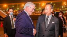 Menperin Agus Gumiwang Kartasasmita saat menyambut kedatangan Presiden Republik Federasi Jerman Frank-Walter Steinmeier di Jakarta