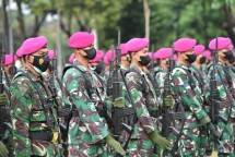 Prajurit dan PNS Mako Kormar Laksanakan Upacara Bendera