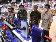 PT Catur Sentosa Adiprana Tbk (CSAP) pemilik jaringan Distribusi Bahan Bangunan, Kimia dan FMCG serta Ritel Modern Bahan Bangunan & Home Improvement Mitra10 serta Home Furnishing Atria, meresmikan Superstore Mitra10 ke-44 di Pondok Bambu, Jakarta Timur. 