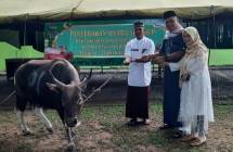 Danrem 174 ATW Merauke Brigjen TNI E. Reza Pahlevi Serahkan Hewan Kurban di Hari Raya Idul Adha