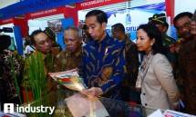 Presiden Jokowi didampingi Meneg BUMN , Menteri PUPR dan Dirut Bank BTN di acara IPEX 2017 ( dok Industry.co.id)