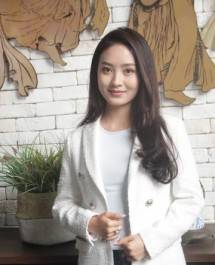 Artis Cantik Natasha Wilona Menangis Hanya untuk Tuhan dan Orang Tua