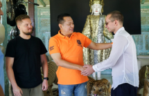 Ketua MPR RI Bambang Soesatyo (Tengah) 