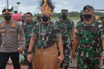 Danrem 174 ATW Merauke Dampingi Pangkogabwilhan III Kunjungi Perbatasan RI-PNG Kabupaten Merauke