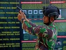 Prajurit Yonif 3 Marinir Tingkatkan Kemampuan Menembak Pistol