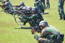 Prajurit Yonkomlek 1 Mar Tingkatkan Kemampuan Menembak Perorangan