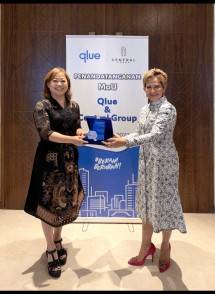 Penandatanganan MoU Qlue dengan Central Group