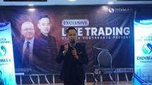 Trading forex merupakan aktivitas jual beli mata uang asing, dimana pertukaran mata uang itu menghasilkan keuntungan, yang diperoleh dari selisih nilai mata uang yang diperjualbelikan.
