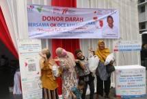 Sembako Murah OK OCE Besutan Sandiaga Uno,Berikan Paket Sembako Bagi Peserta Donor Darah 