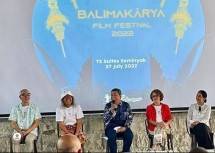 Dari kiri ke kanan: John Badalu (Direktur Program), Tommy F Awuy (Pendiri & Dewan Pengarah), Ahmad Mahendra (Direktur Perfilman, Musik dan Media, Direktorat Jenderal Kebudayaan, Kementerian Pendidikan, Kebudayaan, Riset dan Teknologi) , Leni Lolang (Dewan Pengarah), Ayu Laksmi (Dewan Pengarah)