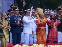  KASAL Laksmana TNI Yudo Margono dan Ibu Vero Berjoged di HUT Kemerdekaan RI