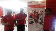 Direktur Konsumer Telkom Masud Khamid (tengah) saat pembukaan Digital GraPARI di Serpong.(Foto Anto)