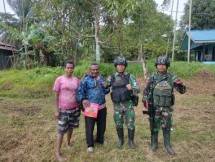 Satgas Pamtas Yonif Raider 142 KJ Kedepankan Komsos dengan Masyarakat Yalimo Papua