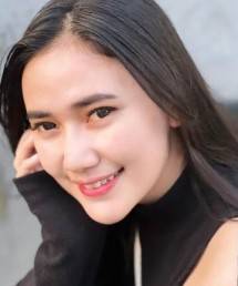 Artis Cantik Dara Ayu Dapat Pesan dari Rhoma Irama