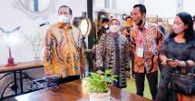 Dirjen IKMA Kemenperin Reni Yanita saat menghadiri pameran JIFFINA 2022