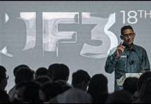 Menparekraf Sandiaga Uno saat pembukaan JF3 Fashion Tent, La Piazza, Summarecon Kelapa Gading Jakarta Utara, Kamis (1/9/2022).