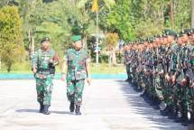 Satgas Yonif Raider 303 Kostrad Disambut Danrem 173/PVB