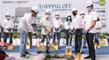 Topping Off Proyek Mall Living World
